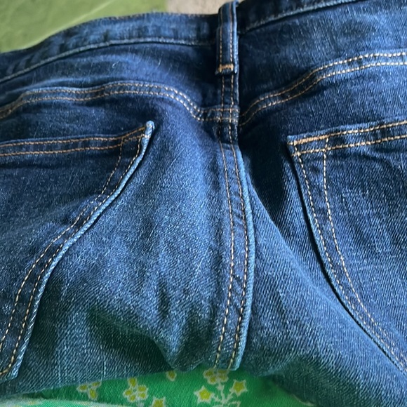 Old Navy loose , built in tough, built in flex - Picture 13 of 16